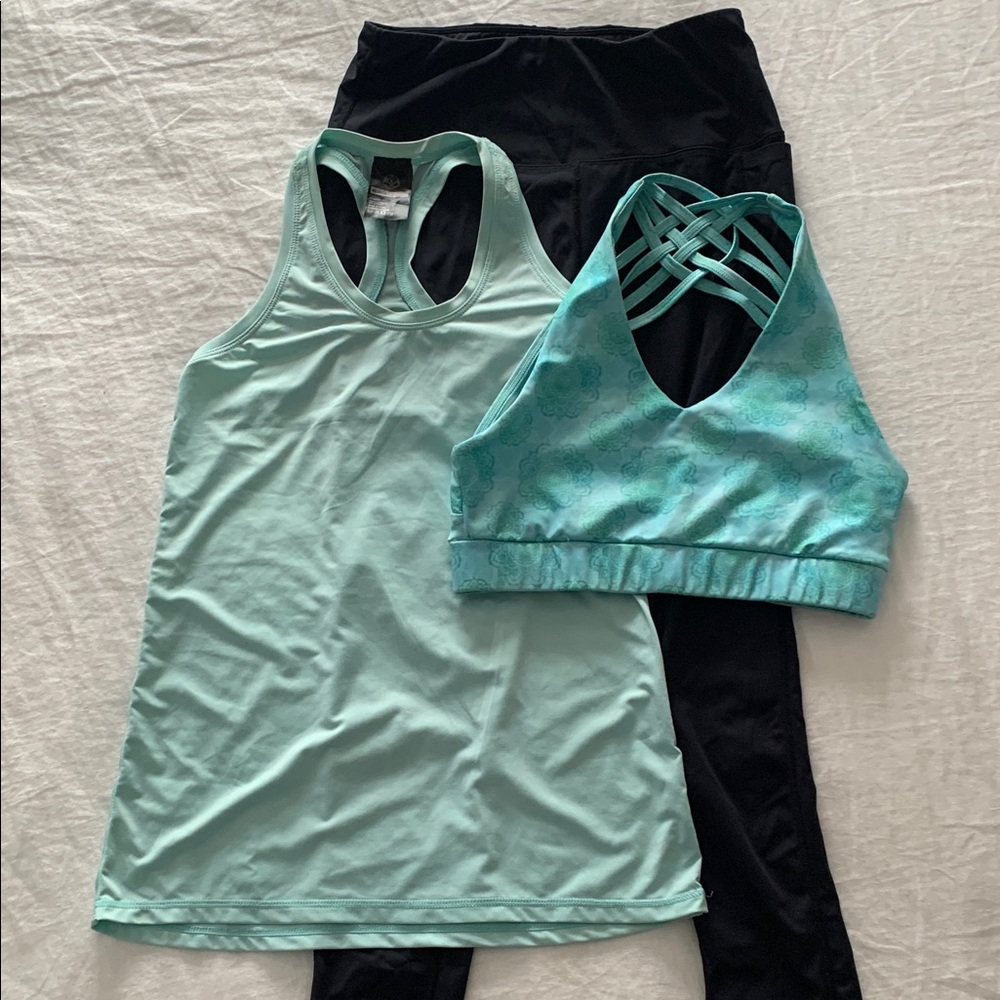 Canadian Brand Women's Mint Green Activewear Set